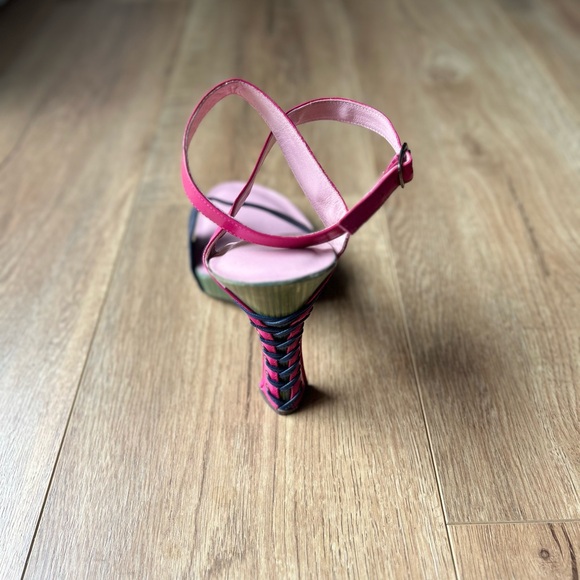 Handcrafted Made in US Sandals - Picture 9 of 10